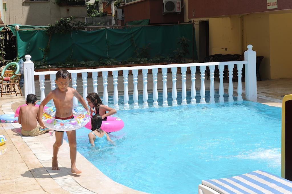 Holiday World Hotel Alanya Zewnętrze zdjęcie