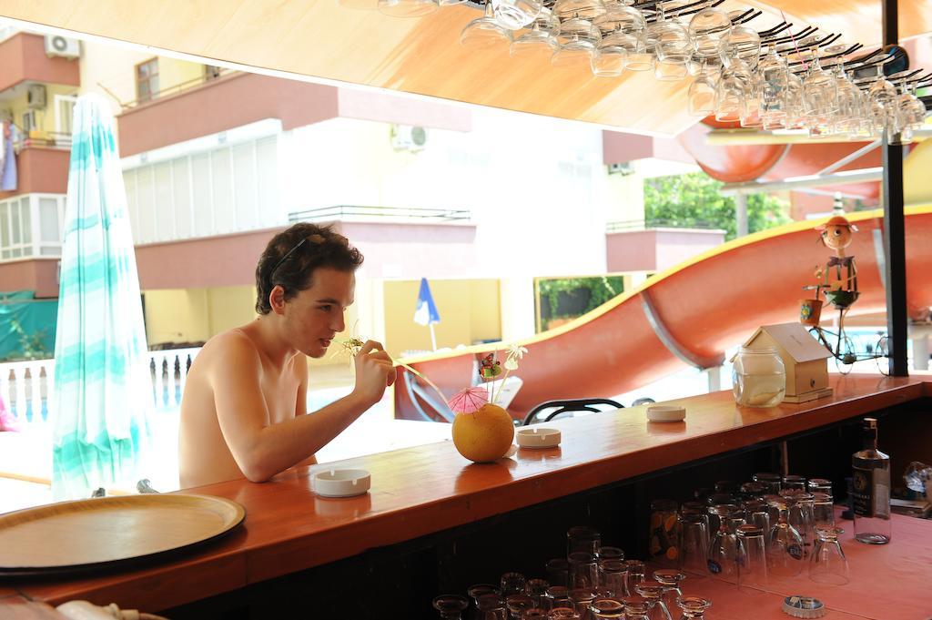 Holiday World Hotel Alanya Zewnętrze zdjęcie